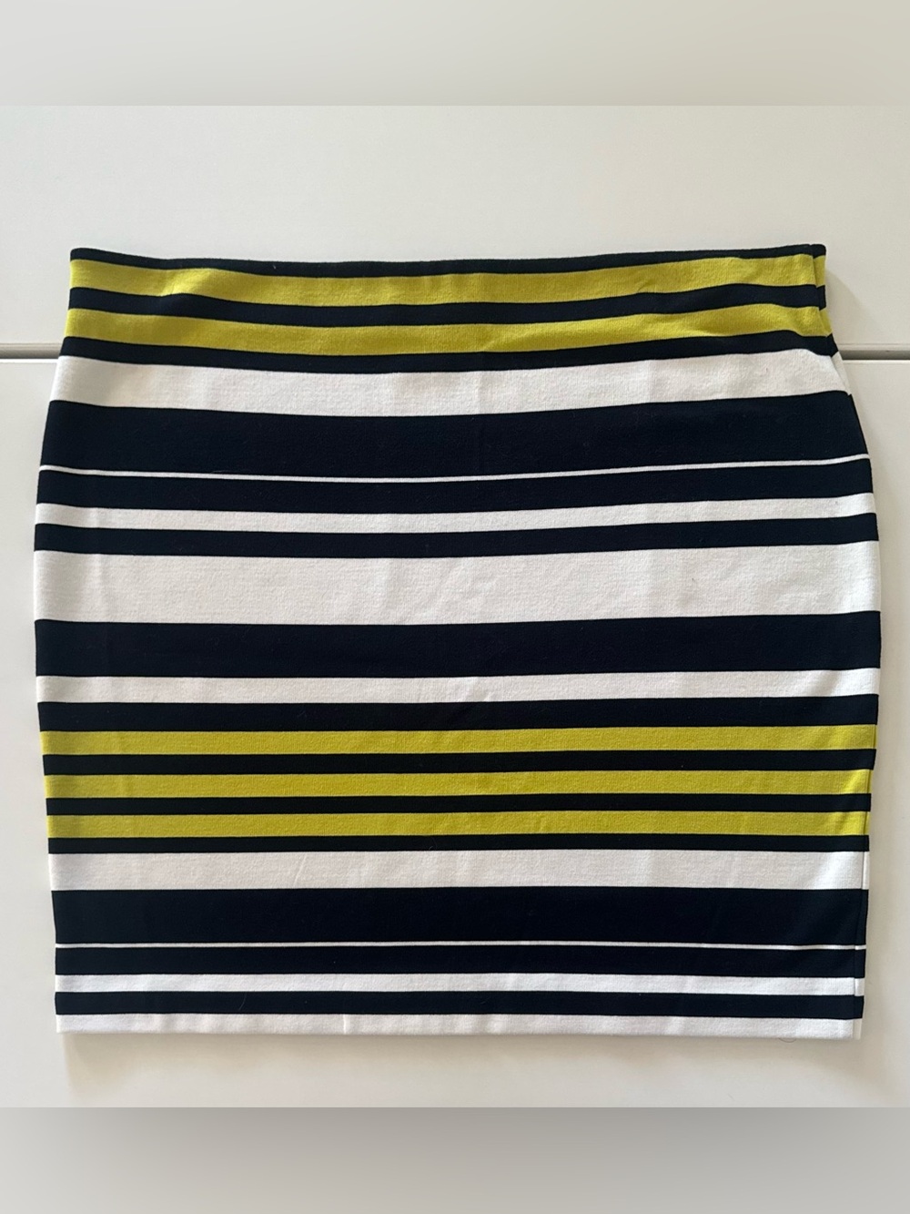 Ann Taylor Striped Heavy Knit Pencil Skirt Mod Citron Black White L
